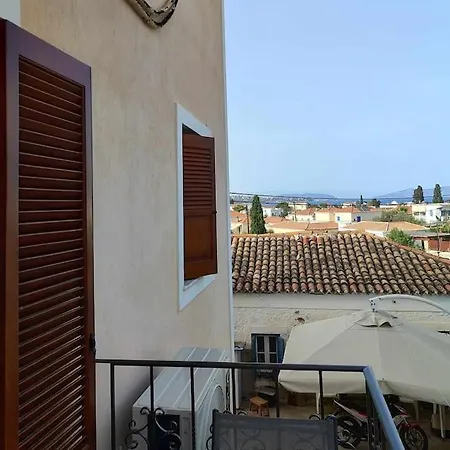 Two Floor House Apartment *
